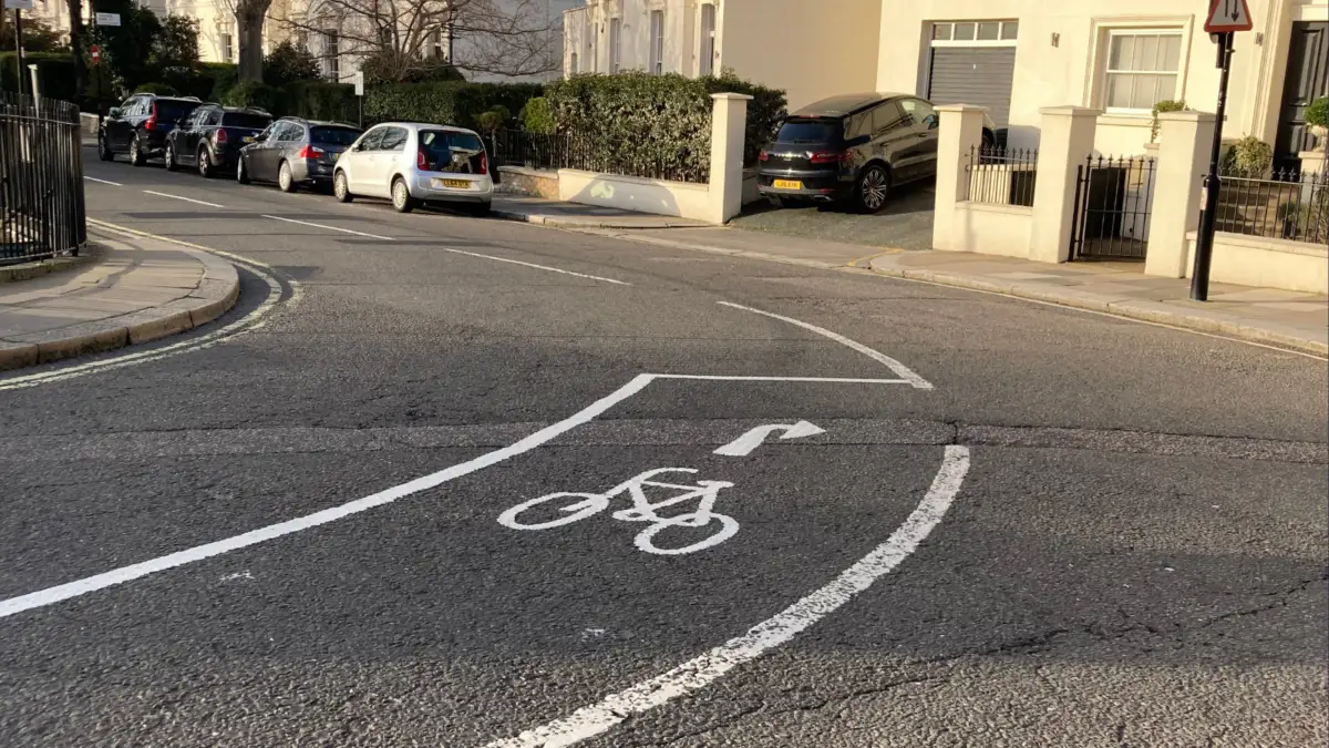 Photo of corner in London.